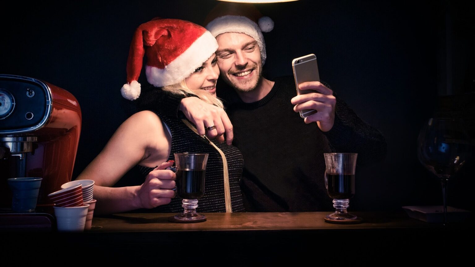 Beste 70 Anmachsprüche für Frauen & Männer Lustig & pervers