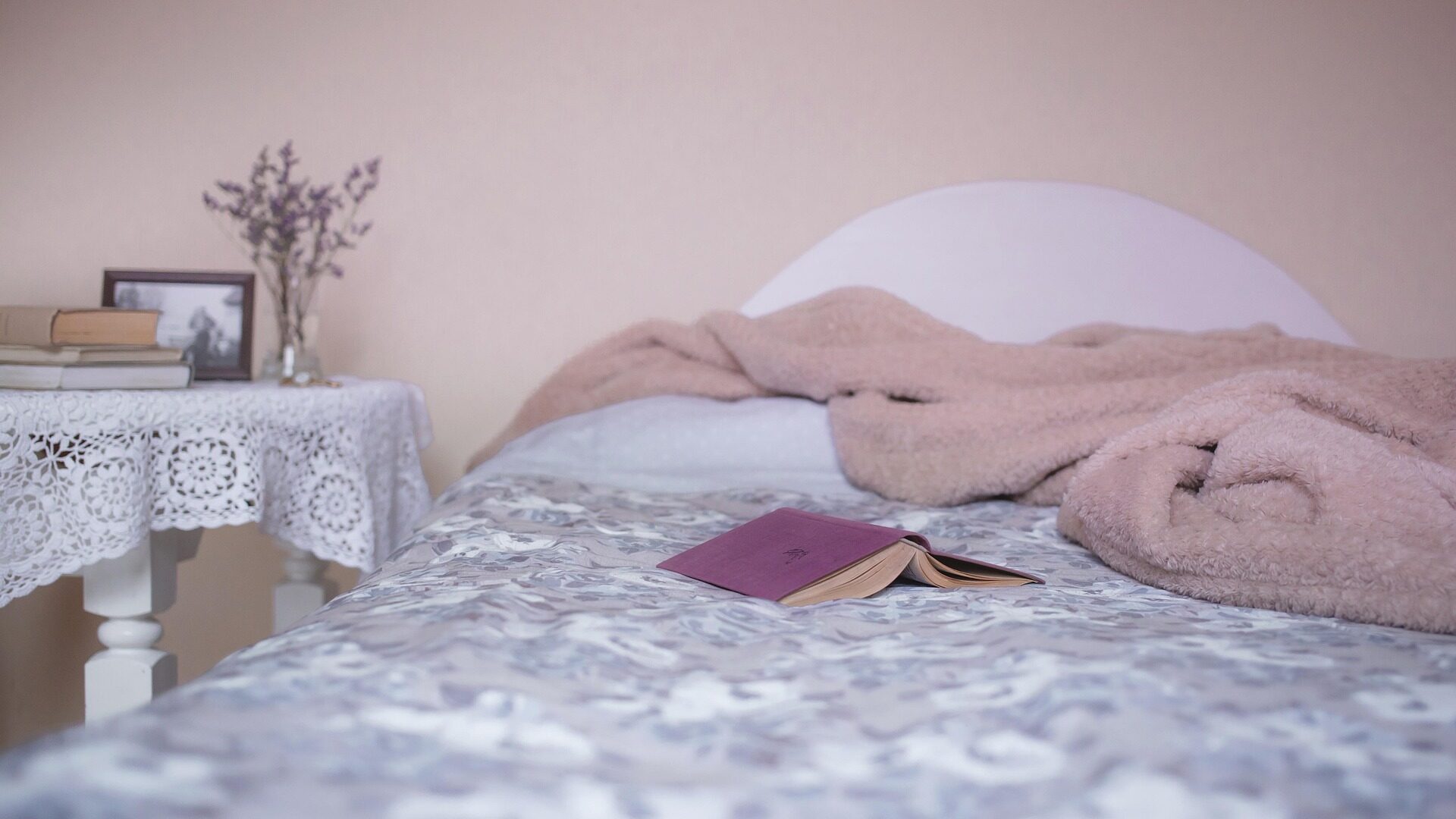 Romantisches Schlafzimmer.